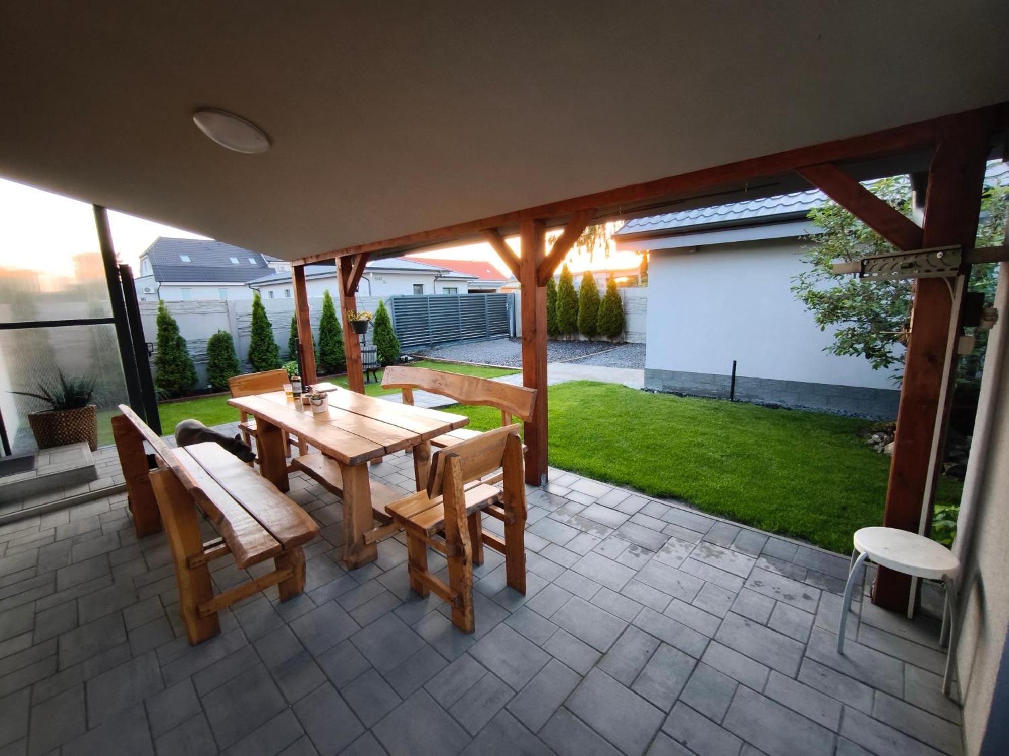 Vikendovy Dom Hlboka Villa Dunajská Streda Exteriör bild